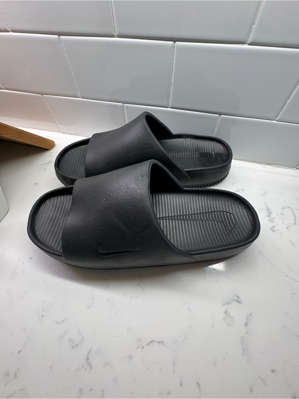 Nike Black Men’s Slide Sandals with Contoured Footbed